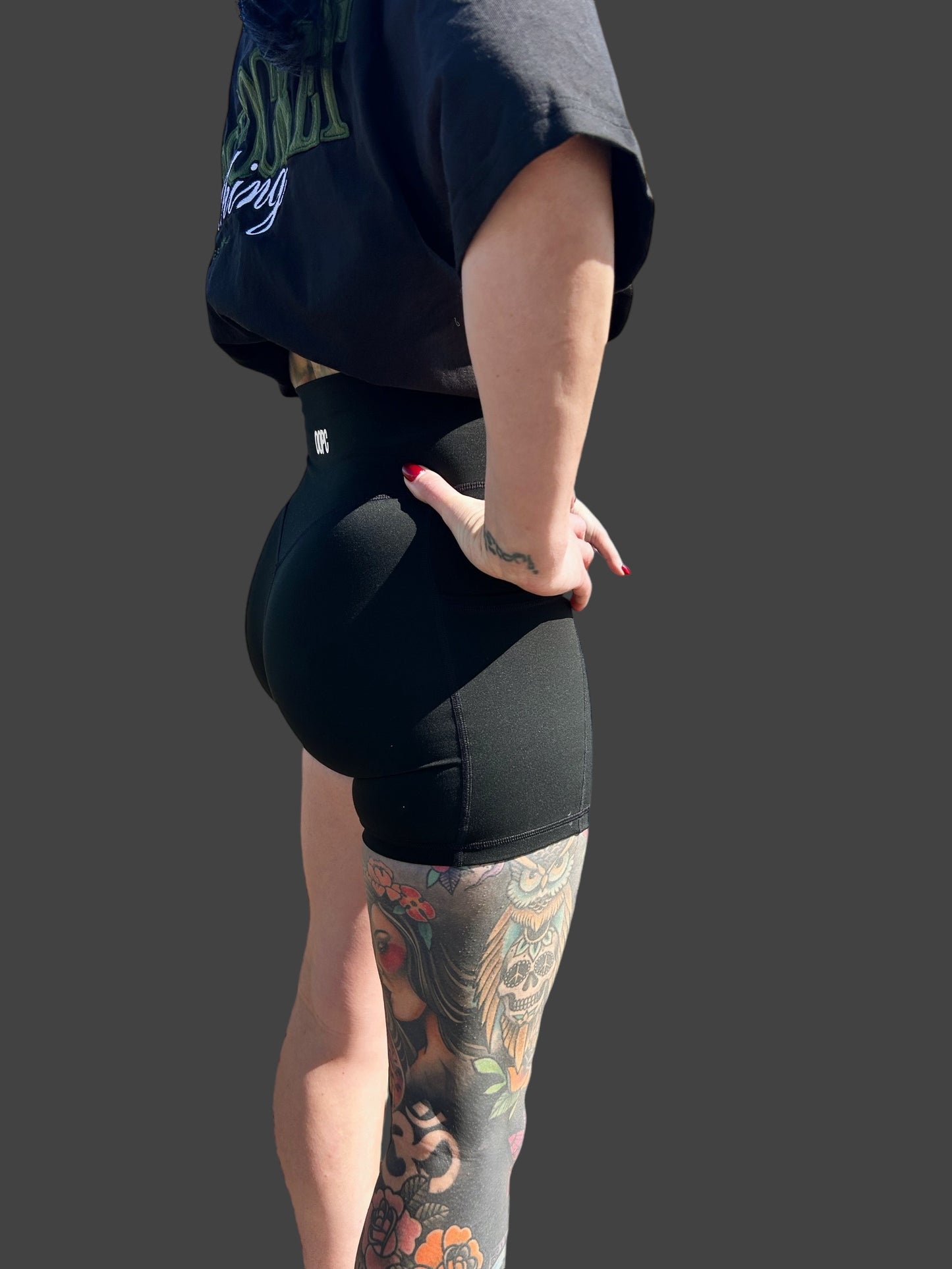 The Staple Short - with pockets.